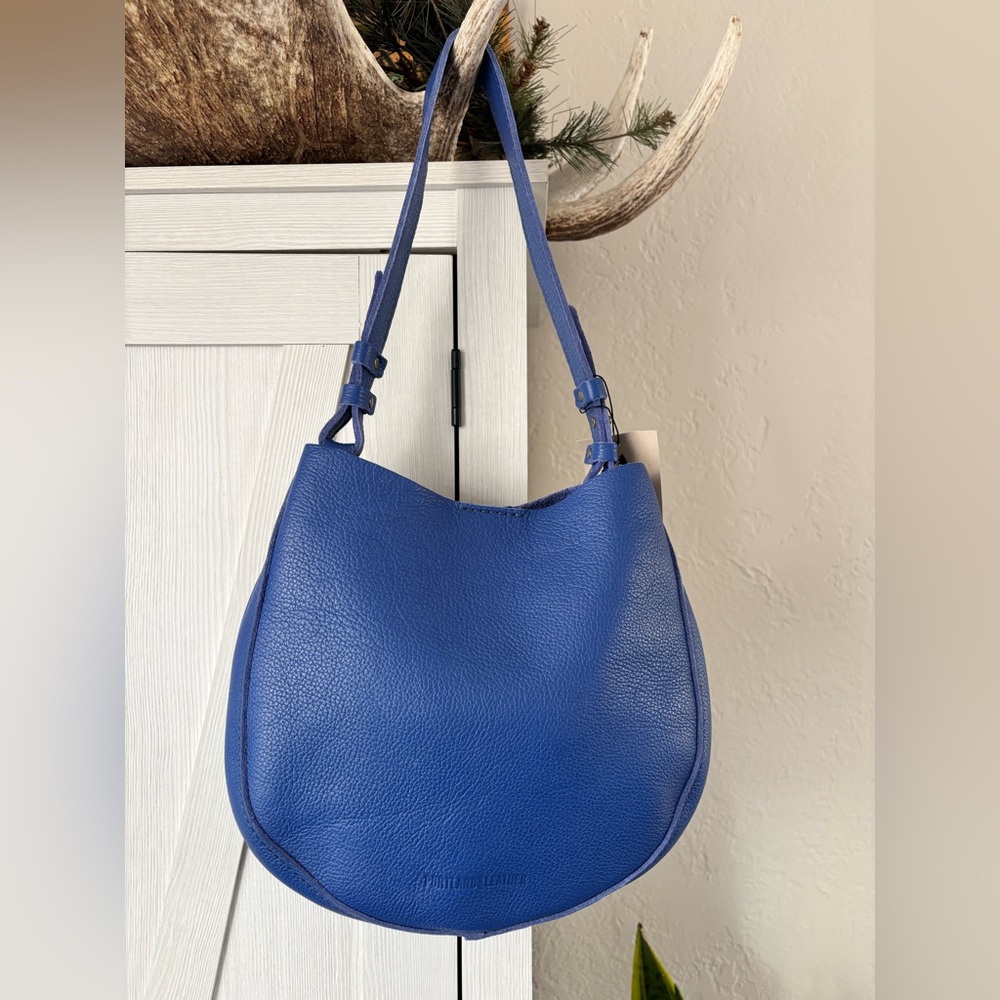 Portland Leather Med. Molino Blue Olivia Leather Shoulder Bag NWT - Picture 3 of 14